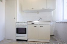12 K�che Gut geschnittene 2-Zimmer-Eigentumswohnung mit Balkon