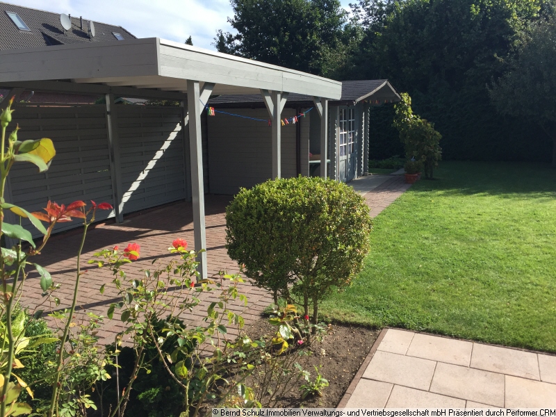 Carport und Gartenhaus Einfamilienhaus Hamburg