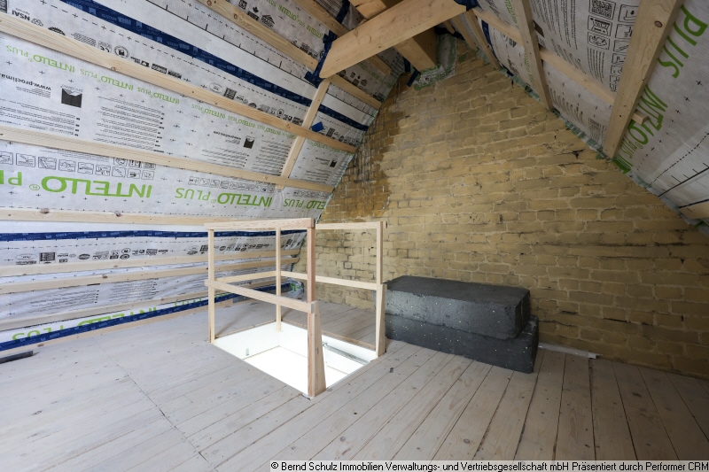 14 Dachboden Dachgeschosswohnung Hamburg