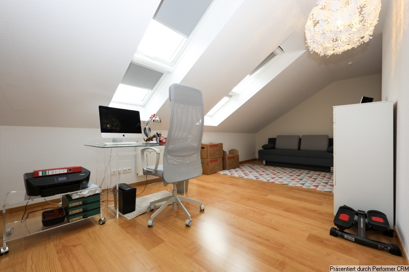 23 Arbeitszimmer Dachgeschosswohnung Schenefeld