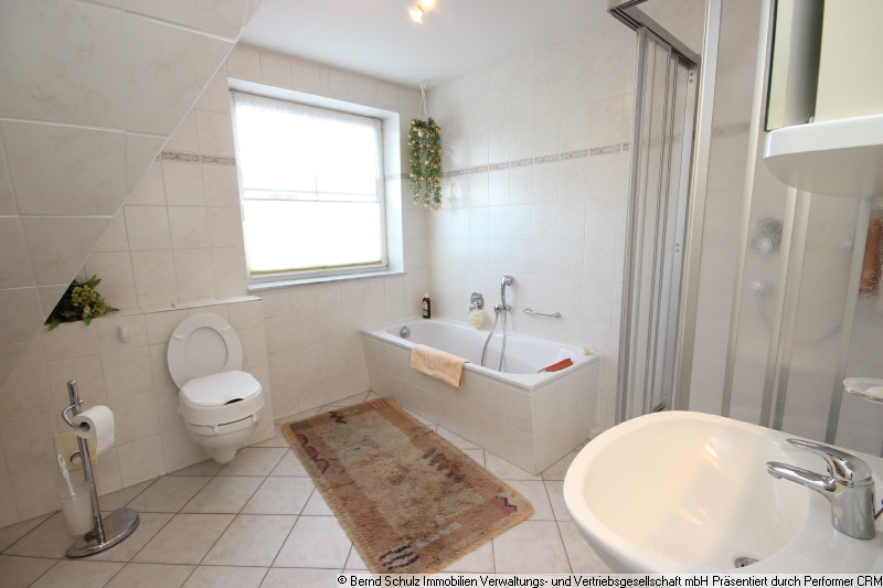 Badezimmer Doppelhaush�lfte Schenefeld