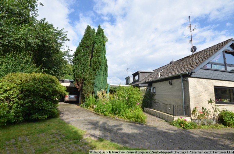 1 Hausansicht Hamburg Doppelhaush�lfte DHH mit Einliegerwohnung, Garage und gro�em Grundst�ck