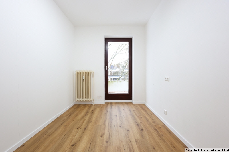 15 kleines Zimmer Etagenwohnung Schenefeld