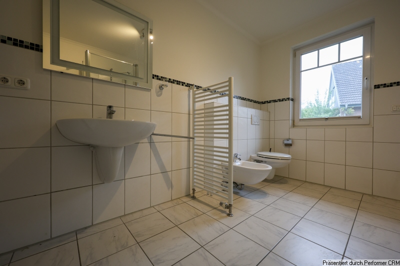 16 Bad Erdgeschosswohnung Pinneberg