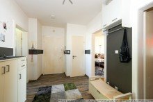 17 Diele Vermietet, gut geschnittene 3-Zimmer in zentraler Lage von Eidelstedt