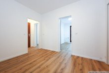 12 Diele renovierte 3,5-Zimmer mit 2 Balkonen