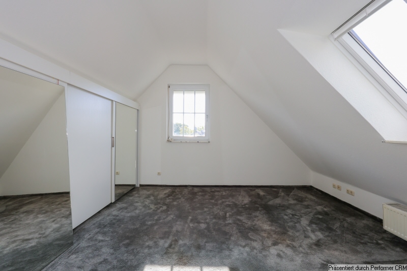 16 Raum im OG Dachgeschosswohnung Schenefeld