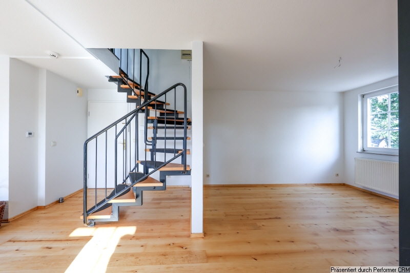14 nochmal die Treppe zum OG Dachgeschosswohnung Schenefeld