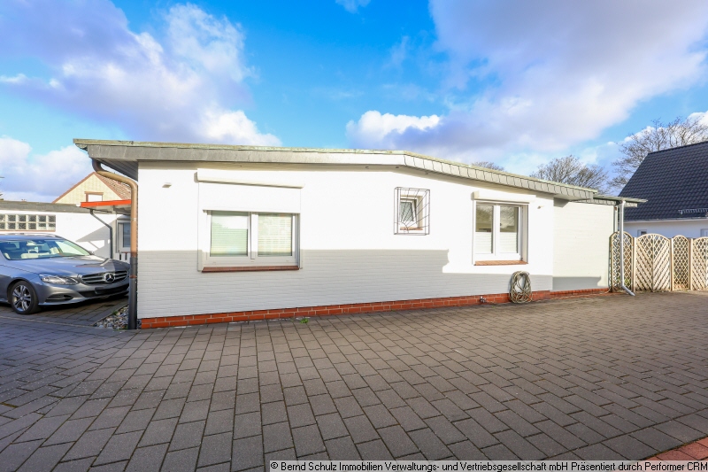 2 Seitenansicht Bungalow Schenefeld