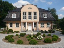2 Idyllisch am L�tjensee gelegenes Landhaus auf park�hnlichem Grundst�ck mit altem Baumbestand