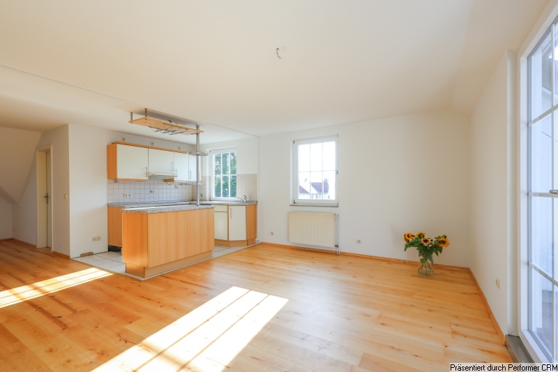 3 Sitzecke mit offener K�che Dachgeschosswohnung Schenefeld