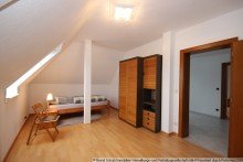 12 Kinderzimmer gro�z�gig geschnittenes Einfamilienhaus in gutem Zustand