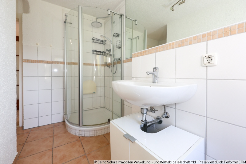 13 Duschbad Doppelhaush�lfte Hamburg