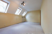 20 Zimmer 3 im 1OG Gro�z�giges Endreihenhaus mit direktem Zugang zum Volkspark