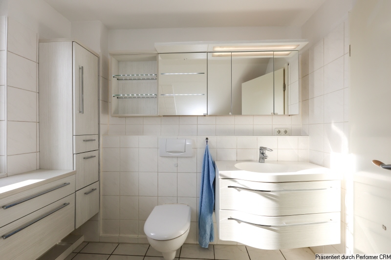 12 Vollbad Dachgeschosswohnung Schenefeld