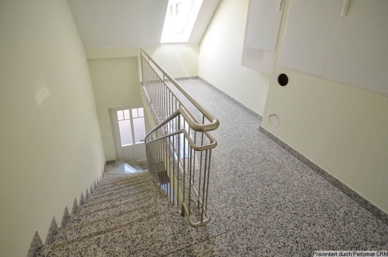 04 Treppenhaus Dachgeschosswohnung Pinneberg