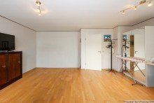 16 Elternschlafzimmer 4-Zimmer Mittelreihenhaus mit Vollkeller und Carport
