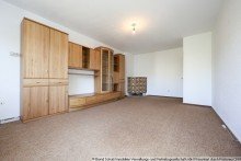 07 Wohnzimmer Gut geschnittene 2-Zimmer-Eigentumswohnung mit Balkon