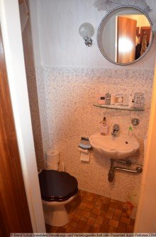 G�ste-WC Gepflegter Reihenbungalow mit Vollkeller und gro�em Garten
