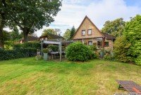 Bild (780f3008858a0c2170440b7b450d3b96): vermietetes Einfamilienhaus mit Bebauungsm�glichkeit in zweiter Reihe