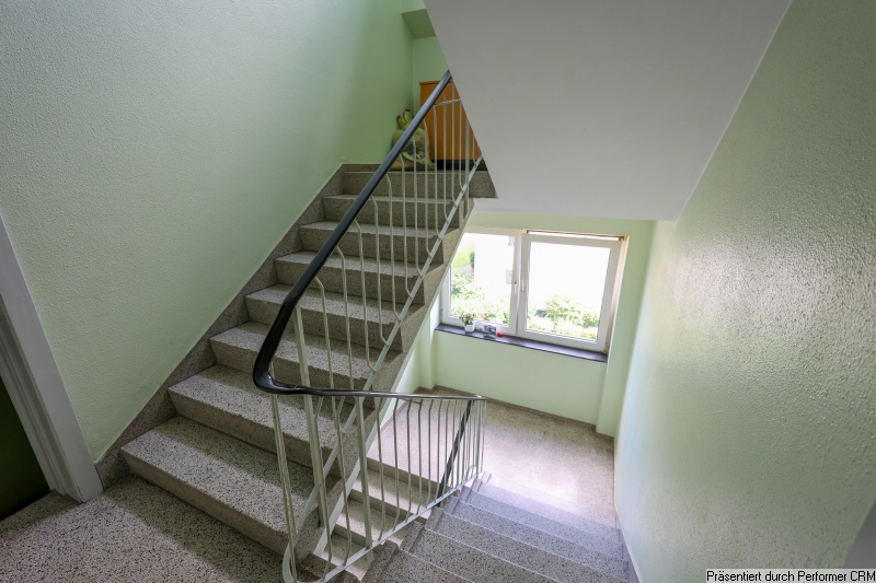 17 Treppenhaus Etagenwohnung Wedel