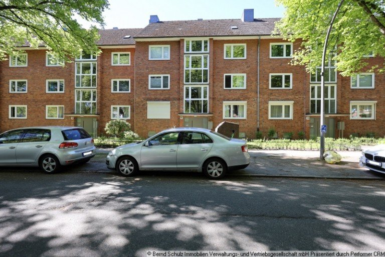 01 Objektansicht Vorderseite Hamburg Etagenwohnung Gut geschnittene 2-Zimmer-Eigentumswohnung mit Balkon