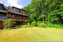 2 Hausansicht Gro�z�giges Endreihenhaus mit direktem Zugang zum Volkspark