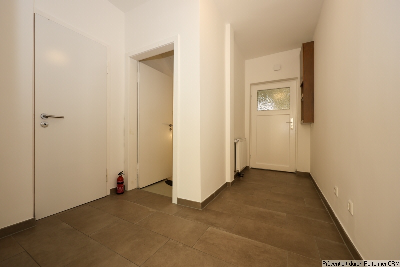 22 Eingangsflur Erdgeschosswohnung Hamburg