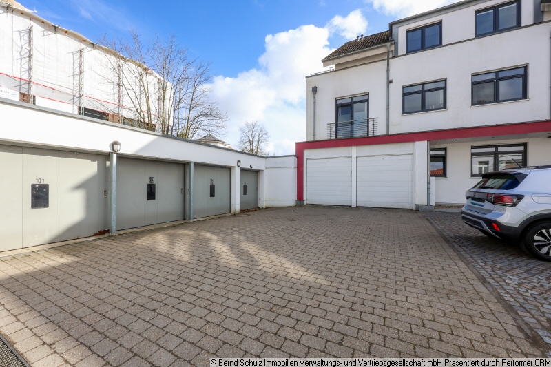 22 Garage und Au�enstellplatz Maisonettewohnung Hamburg