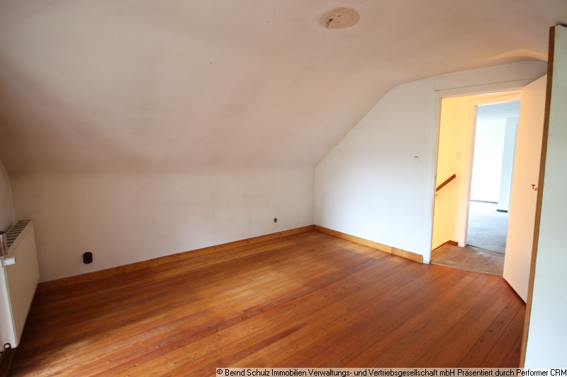 13 Zimmer im DG rechts Doppelhaush�lfte Hamburg