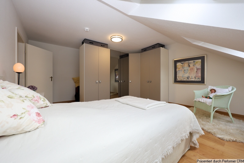 21 Schlafzimmer Dachgeschosswohnung Schenefeld