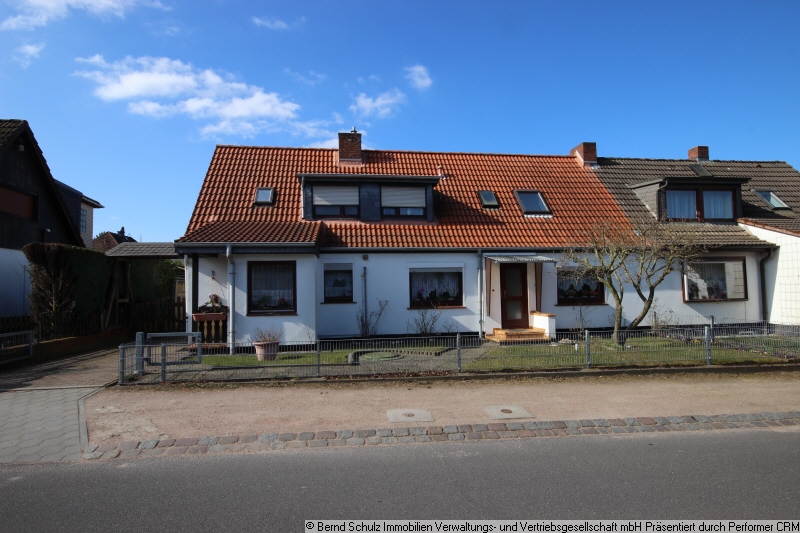 2 Hausansicht Grundst�ck Hamburg