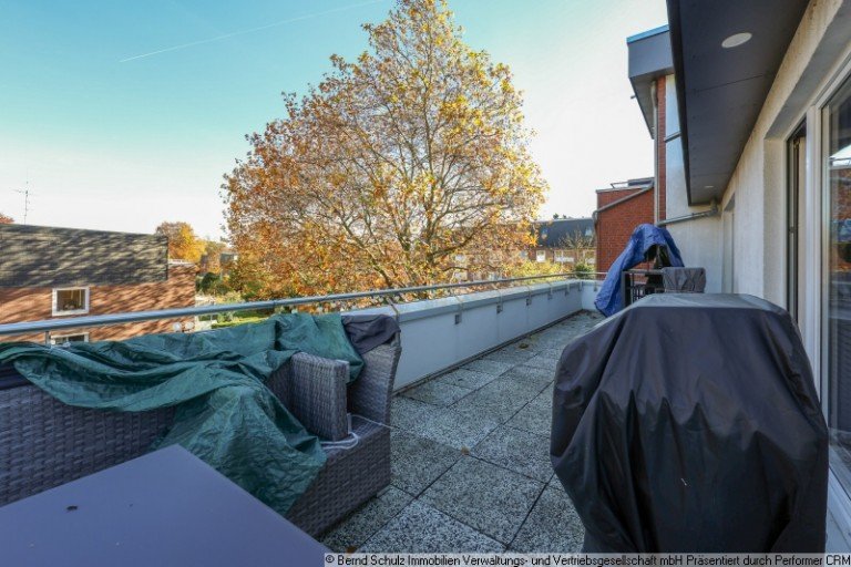 10 Dachterrasse Hamburg Etagenwohnung Teilsanierte 3-Zimmer-Wohnung mit gro�er Dachterrasse im Penthouse-Stil