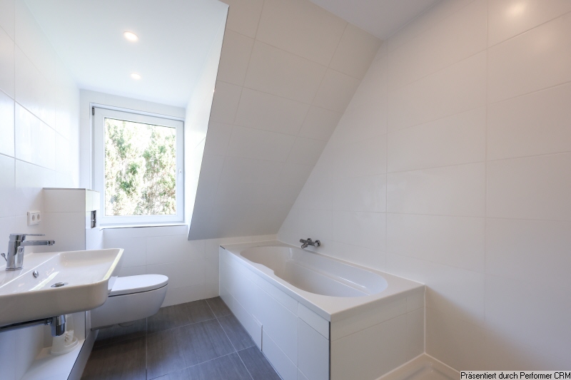 21 Vollbad mit Wanne und Dusche Doppelhaush�lfte Schenefeld