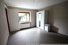 6 Kinderzimmer DHH mit Einliegerwohnung, Garage und gro�em Grundst�ck