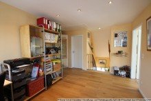 11 gro�er Flur mit Treppe modernes EFH mit Garage, Vollkeller und gepflegtem Grundst�ck