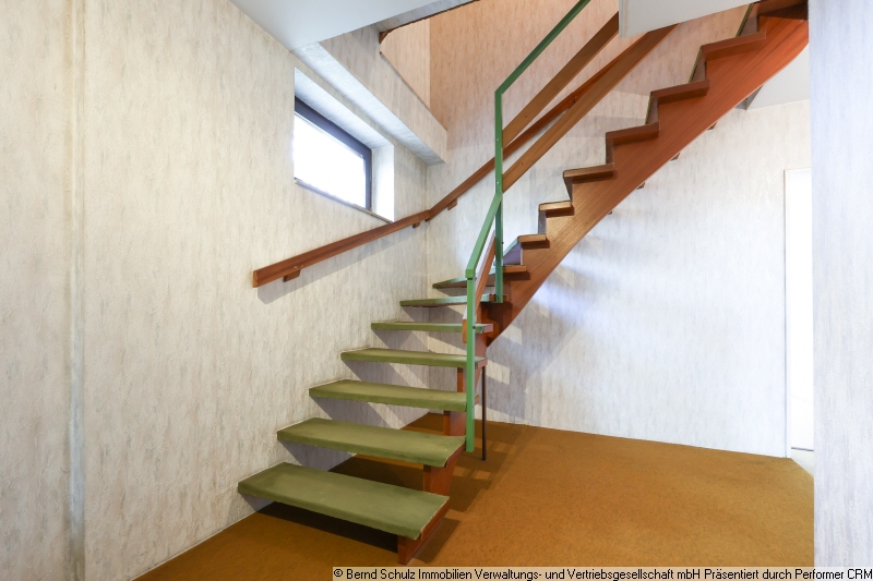 22 Treppe zum 2OG Reiheneckhaus Hamburg
