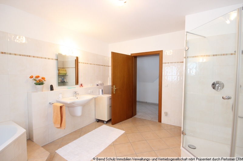 17 Vollbad mit Dusche Einfamilienhaus Hamburg