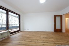 3 Wohnzimmer renovierte 3,5-Zimmer mit 2 Balkonen