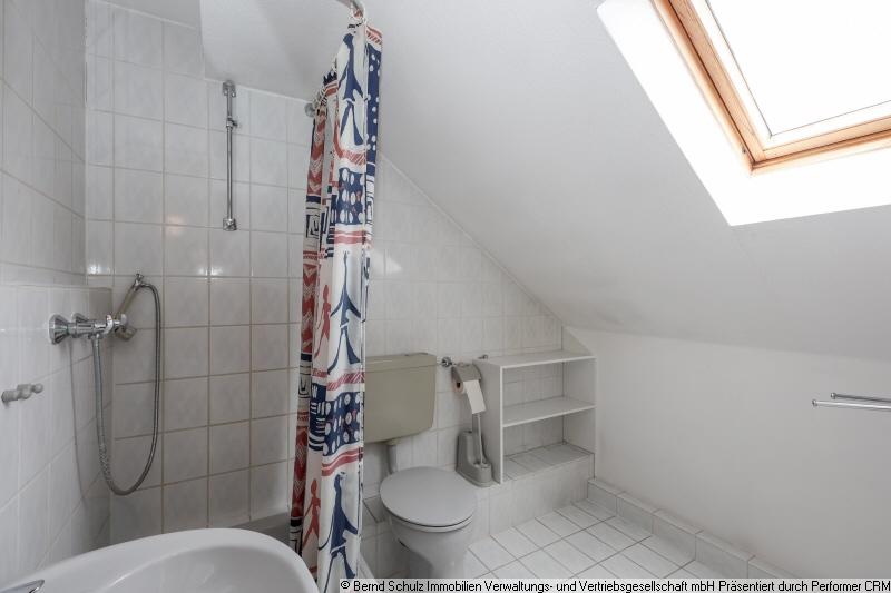 23 Duschbad im Dachgeschoss Reihenmittelhaus Hamburg
