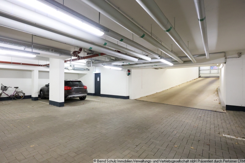 19 Tiefgaragenzufahrt Erdgeschosswohnung Hamburg