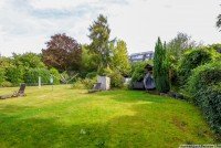 Bild (c61856ffe199f5697c56c776cda979d6): vermietetes Einfamilienhaus mit Bebauungsm�glichkeit in zweiter Reihe