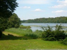 6 Idyllisch am L�tjensee gelegenes Landhaus auf park�hnlichem Grundst�ck mit altem Baumbestand