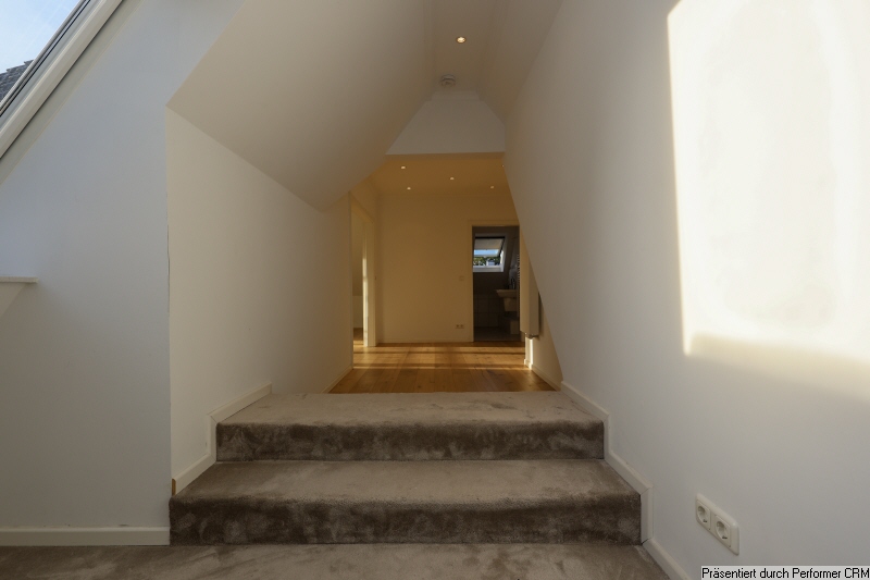 07 Diele Dachgeschosswohnung Pinneberg