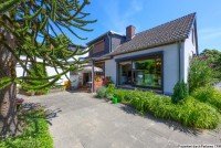 Bild (d2b50d9e3518564aa691829afb20b729): sanierungsbed�rftige Doppelhaush�lfte am Hamburger Volkspark