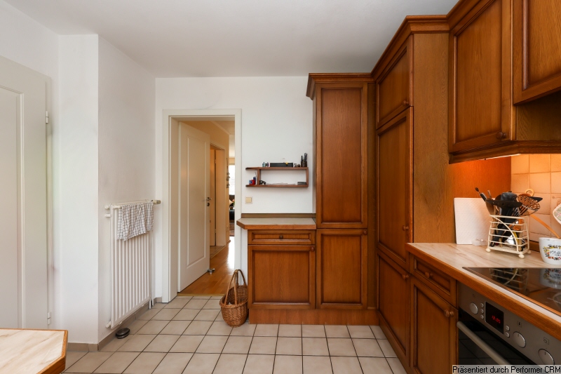 8 K�che mit Durchgang zum Wohnzimmer Reihenmittelhaus Hamburg