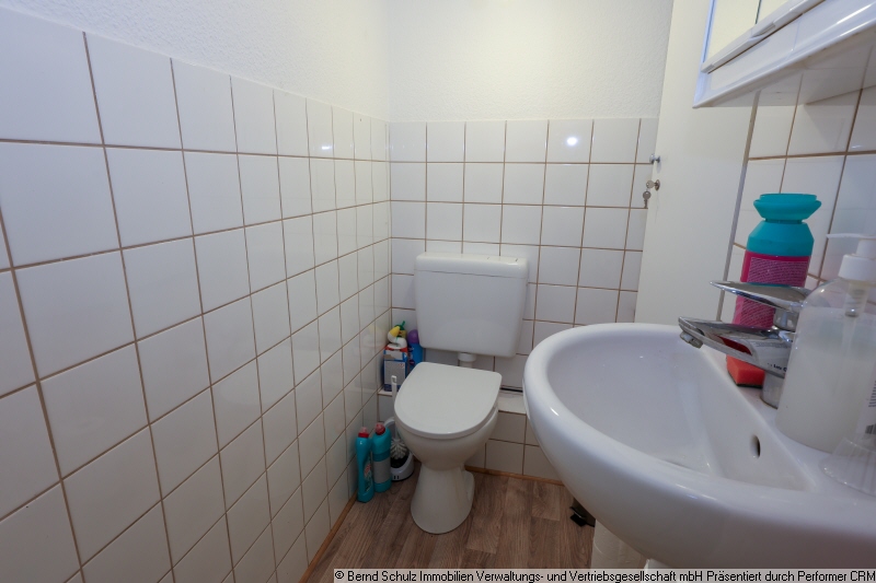 8 G�ste-WC Doppelhaush�lfte Schenefeld