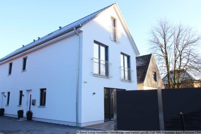 1 Hausansicht Hamburg Doppelhaush�lfte ERSTBEZUG! Moderne Doppelhaush�lfte in gefragter Lage in HH-Lurup