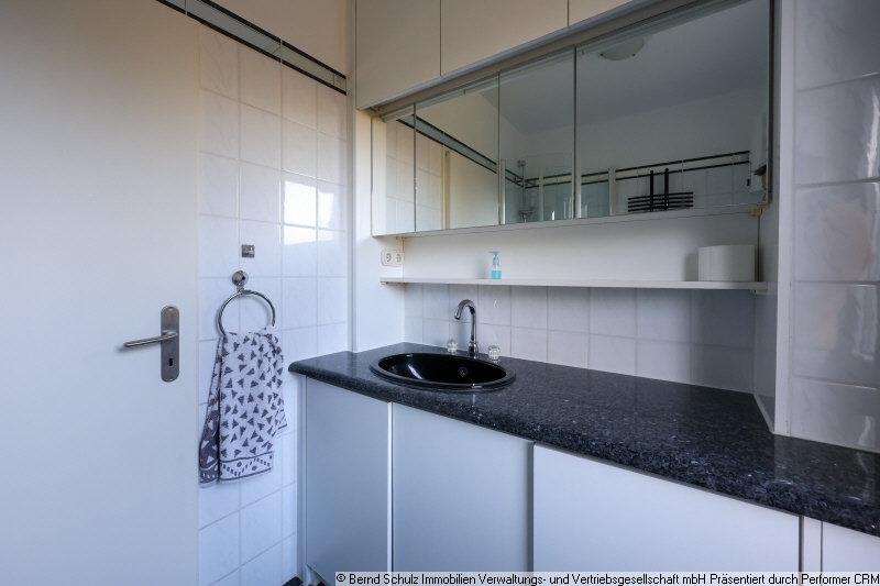13 Duschbad Erdgeschosswohnung Rellingen