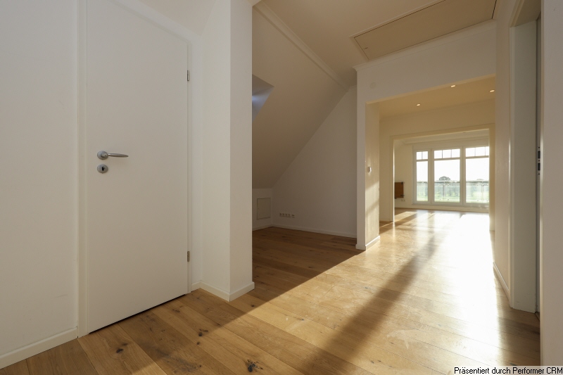06 Diele Dachgeschosswohnung Pinneberg